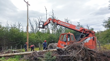 Se inició la obra de tendido eléctrico en la ruta provincial N° 23