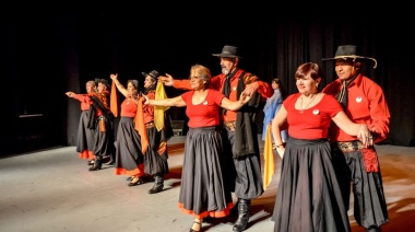 Con una gran concurrencia de vecinos y vecinas, la Municipalidad acompañó "Festejemos la Zamba"