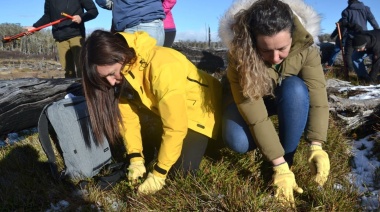 Inició la nueva temporada de plantación y sensibilización en cercanías a Tolhuin