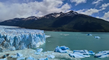 Suspenden la navegación del buque de turismo luego de detectar la presencia de hidrocarburos en el lago Argentino