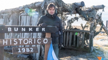 Sciurano recorrió la Base Aeronaval Río Grande “Pioneros Aeronavales en el Polo Sur”