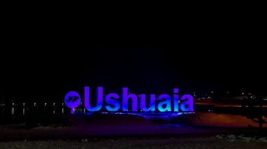 Día Mundial de la Esclerodermia: El cartel de Ushuaia y edificios públicos se iluminaron de azul