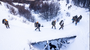 Adiestramiento invernal de la Fuerza de Infantería de Marina Austral