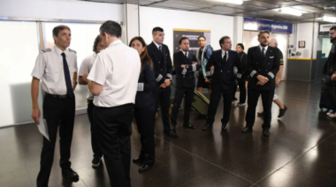 Pilotos de Aerolíneas Argentinas anuncias medidas de fuerza desde el lunes 19