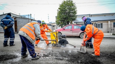 El Municipio continúa realizando trabajos de bacheo en diferentes sectores de la ciudad