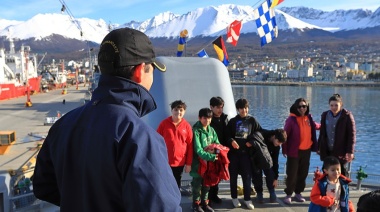 Así fue la Jornada de Puertas Abiertas de la Armada en el Muelle Comercial de Ushuaia