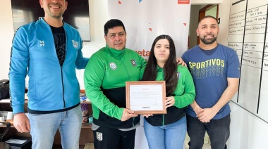 La Secretaría de Deportes entregó certificados de la IGJ al Club Cóndor y a la Asociación de Taekwondo