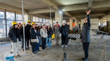 Estudiantes de escuelas técnicas provinciales recorrieron la obra del Hospital Regional de Ushuaia