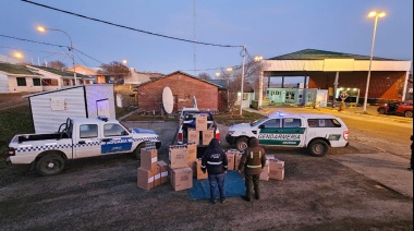 Trasladaban 11.000 atados de cigarrillos en una camioneta