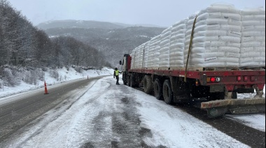 Por las intensas nevadas quedó restringido el tránsito en la Ruta 3