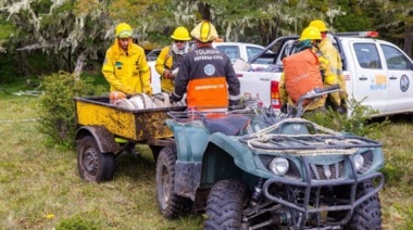 El Municipio de Tolhuin se sumó al combate del incendio en Estancia La Fueguina