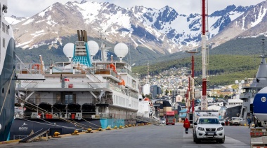 El gobierno provincial busca potenciar el desarrollo del turismo de cruceros a nivel global