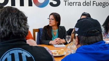 Rojo: "Vamos a seguir haciendo todo el esfuerzo para mejorar la situación de los trabajadores estatales"