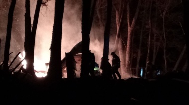 Un incendio consumió una casa en el Barrio Kaiken