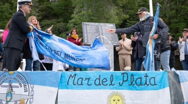 Funcionario de gobierno participaron del acto de homenaje a los 44 tripulantes del submarino ARA San Juan