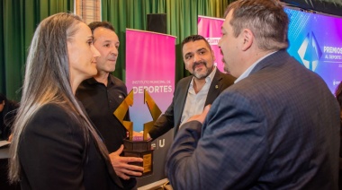 El Intendente Vuoto encabezó la entrega de los premios Olivia al deporte de Ushuaia