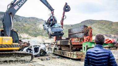 Tránsito municipal compactó 120 toneladas de chatarra en Ushuaia