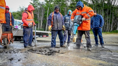 Personal de la Dirección Municipal de Bacheo recibió capacitación en asfalto frío