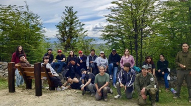 Estudiantes del Bachillerato de Oficios colaboran en la mejora del mirador del Cerro Jeujepen