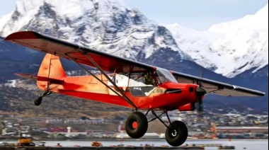 Presentan el primer avión armado en Tierra del Fuego