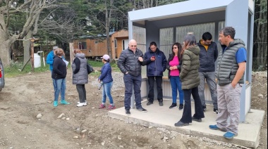 El barrio Dos Banderas ya tiene su primer garita de colectivos