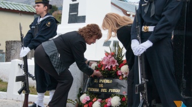 Urquiza presidió el acto en conmemoración al exgobernador Campos