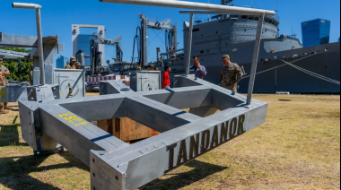 El Comando Conjunto Antártico se capacita en Tandanor, para el montaje de la Base Petrel