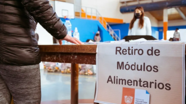 Entrega de módulos alimentarios de comedores escolares