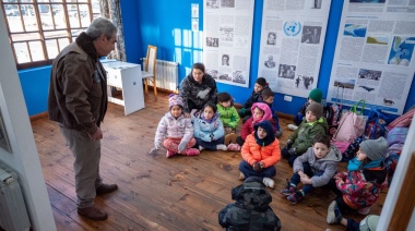 "Pensar Malvinas" recibió a los niños y niñas del Jard{in de Infantes "Chowen"