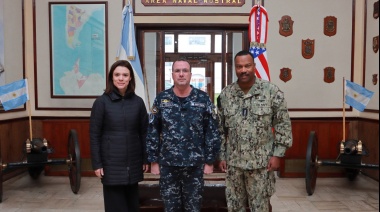 El Jefe del Comando Sur visitó el Área Naval Austral