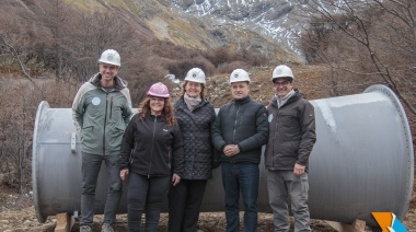 Mónica Urquiza recorrió avances de obras en el glaciar Martial
