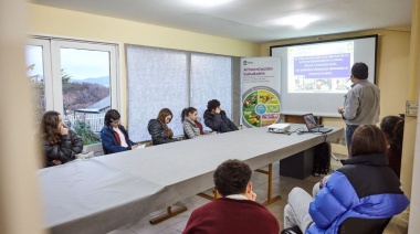 El Municipio capacita en manipulación de alimentos a alumnos de colegios secundarios