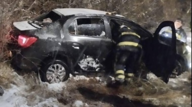 Una familia resultó herida tras volcar su auto en Tolhuin