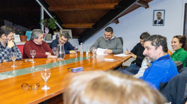 Vuoto anunció mejoras al programa de formación laboral y 100 mil pesos junto al SAC