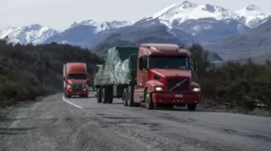 Camioneros chilenos amenazan con cortar el paso a Tierra del Fuego