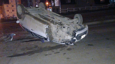 Un automóvil volcó sobre calle de la Estancia