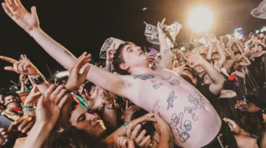 Inscriben a personas con discapacidad para la noche de rock de la Noche más Larga