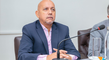 Villegas impulsa una ley para regular las “desobligaciones” docentes: “Sin clases no hay igualdad de oportunidades”