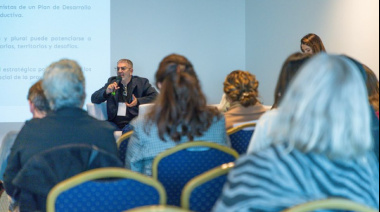 El ministro López Silva presentó el programa de transformación educativa