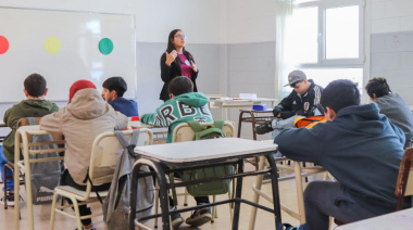 Educación continúa reforzando su compromiso con la convivencia escolar en el nivel secundario