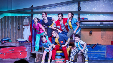 La Municipalidad de Ushuaia acompañó la presentación de la obra teatral “Derechos Torcidos”
