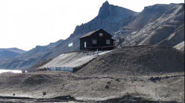 ¿Sabías que aún se conserva la cabaña donde invernó el primer argentino en la Antártida?
