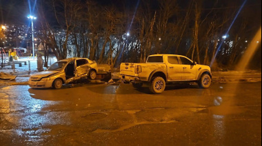 Colisión vehicular en Ushuaia deja tres personas hospitalizadas