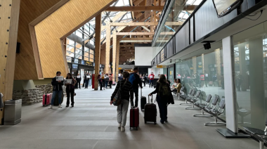 Volar desde Ushuaia será más caro