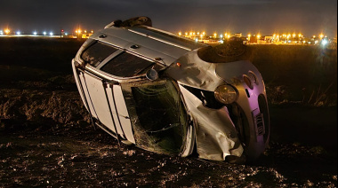 Un automóvil volcó en Río Grande