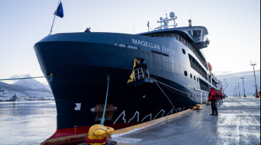 Ushuaia recibió al primer crucero antártico  de la temporada 2025-2026