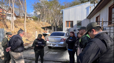 Gendarmes recuperan objeto arqueológico que estaba a la venta por redes sociales