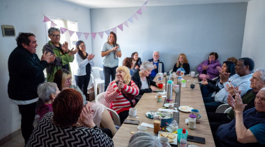 Jornada por el Día del Adulto Mayor de  “Hábito lector: cocineritos, cuentos y relatos”