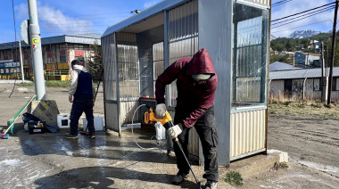UISE avanza con la limpeza y mantenimiento de las garitas de colectivos