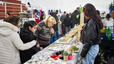 Se realizó una nueva edición de "Feriantes del fin del Mundo" en el mes de las maternidades